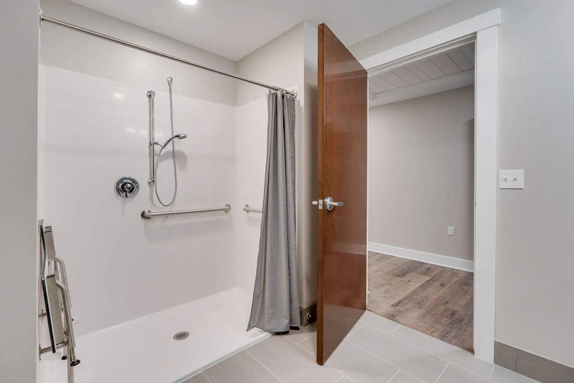 6700+Egan+Drive+MLS-45-1920w